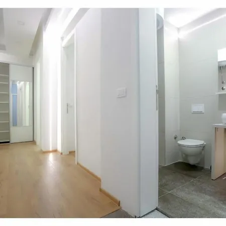 Relax Exclusive Free Public Parking Apartment *
